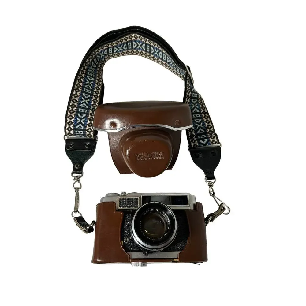 Vtg 60's Yashica Model M w/Carry Case & Lanyard Rare